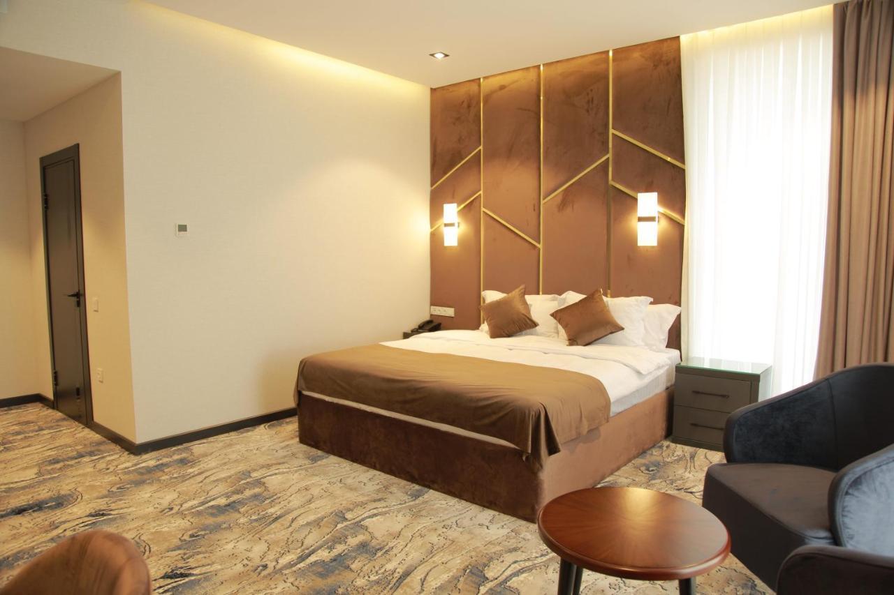 Unique Hotel Tashkent Bagian luar foto